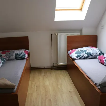 Kotvas Guest house